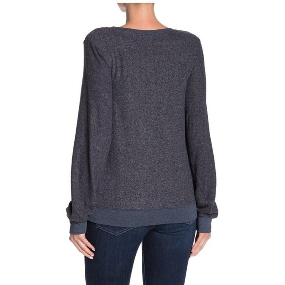 🎁 WILDFOX Star Scatter Knit Sweater - Picture 2 of 8